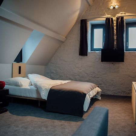 Auberge De L'Abbaye Thuin Екстериор снимка