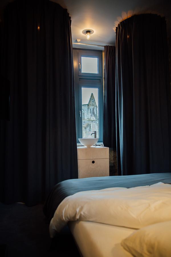 Auberge De L'Abbaye Thuin Екстериор снимка